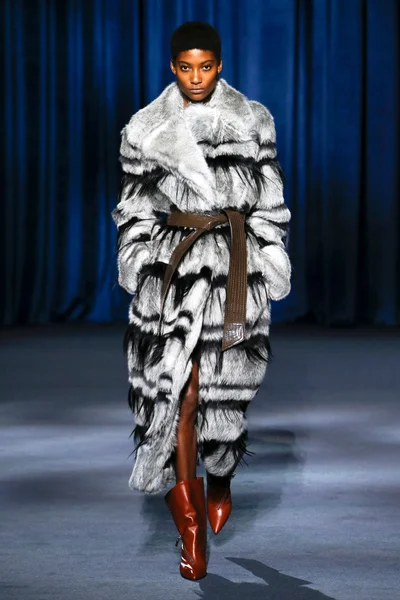 Look 2